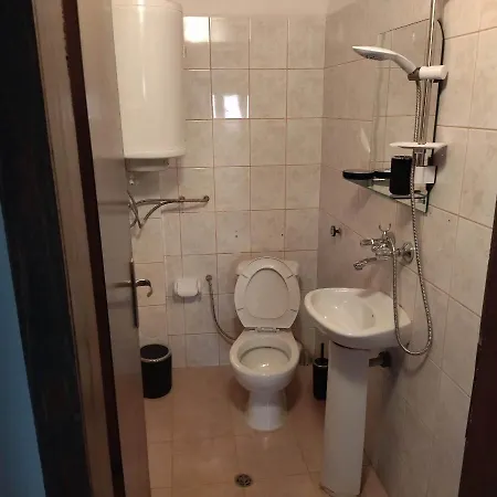 Apartment къща за гости Mиро
